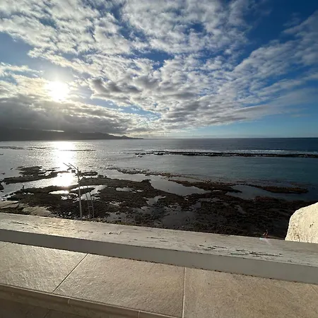 Moderno Estudio Con Terraza En Canteras アパート