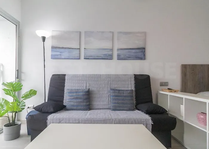 Moderno Estudio Con Terraza En Canteras 아파트